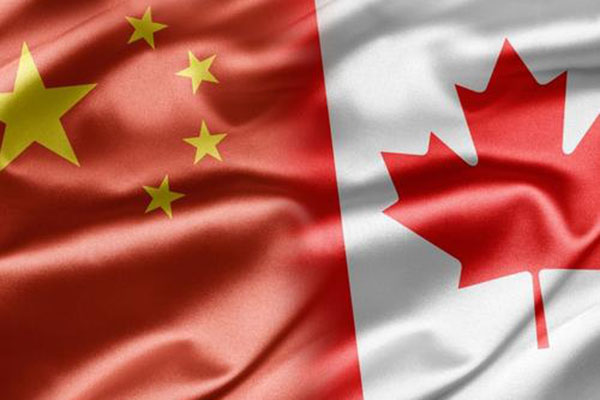 加拿大生的孩子是加拿大籍吗？能不能上中国户口？
