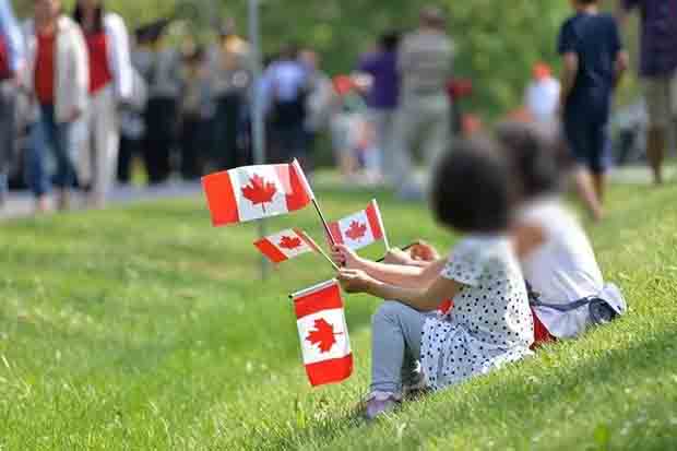 赴加产子后孩子获加拿大国籍的好处
