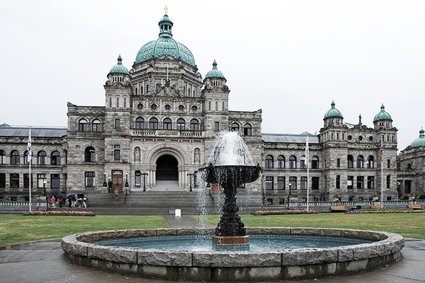 1763365096261791.jpg 去加拿大生小孩,为何温哥华成孕妈“心头好”