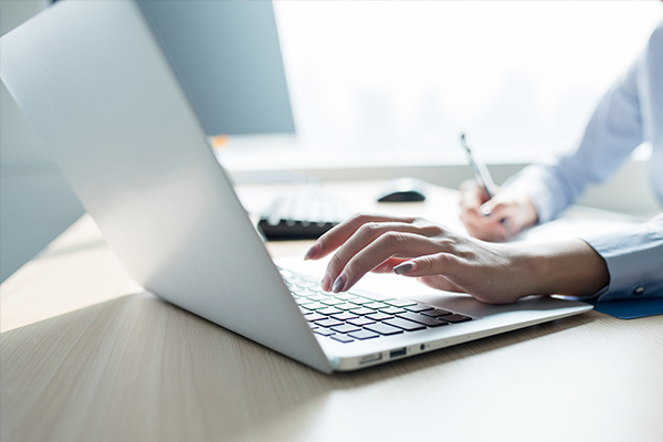 加拿大生子后孩子获得的实质性好处
