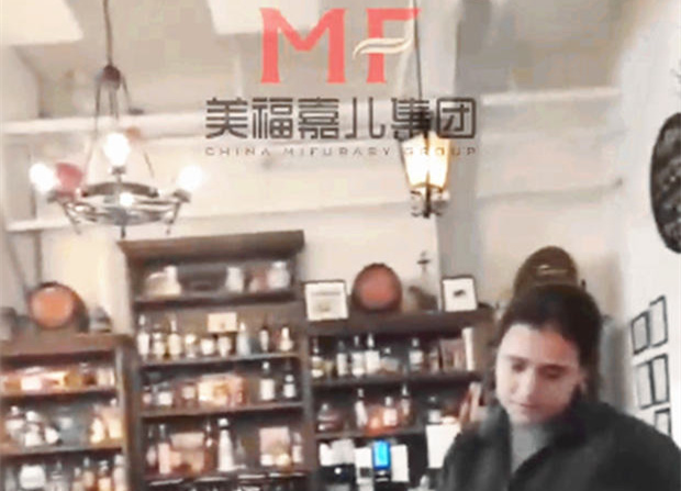 斥资数十万赴加生子，究竟图什么